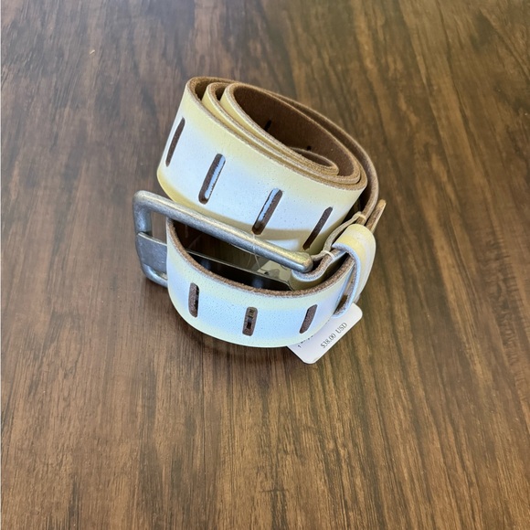 Free people we the free Jona belt  in ivory color - Picture 3 of 16